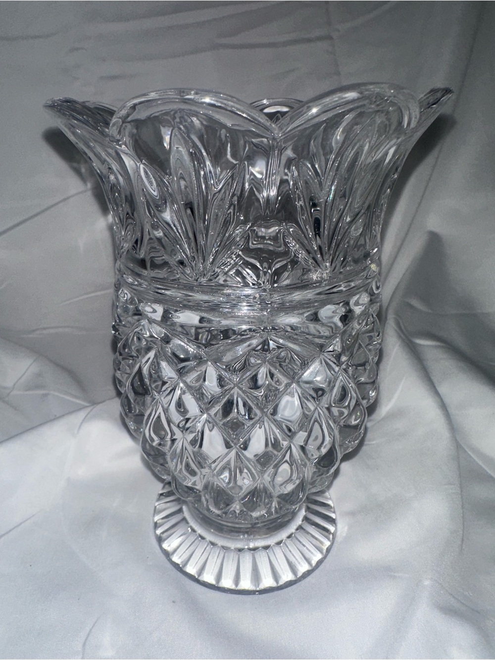 Clear Glass Pedestal Vase Scalloped Floral Rim Pineapple Diamond Pattern